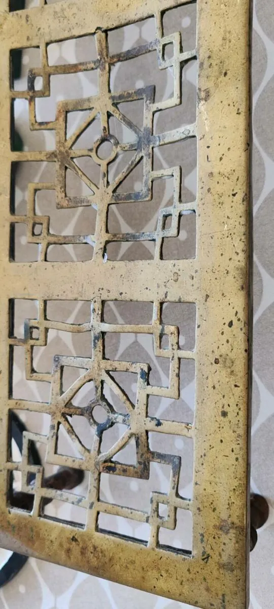 Antique brass trivet - Image 4