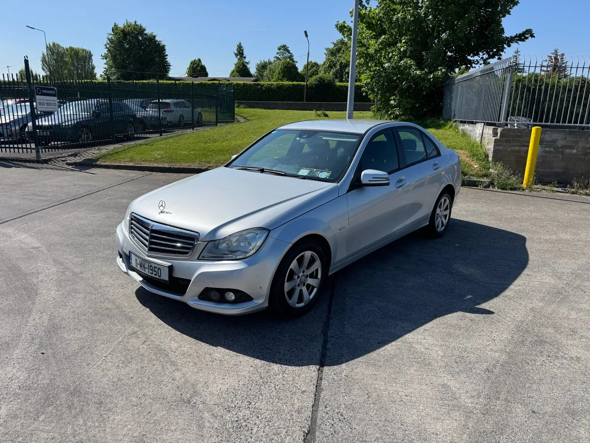 2011 Mercedes c220 Automatic €4,000 - Image 1