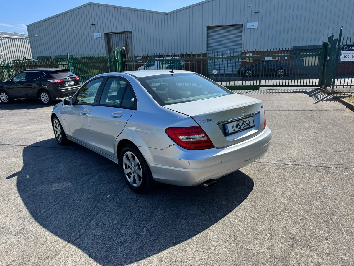 2011 Mercedes c220 Automatic €4,000 - Image 3