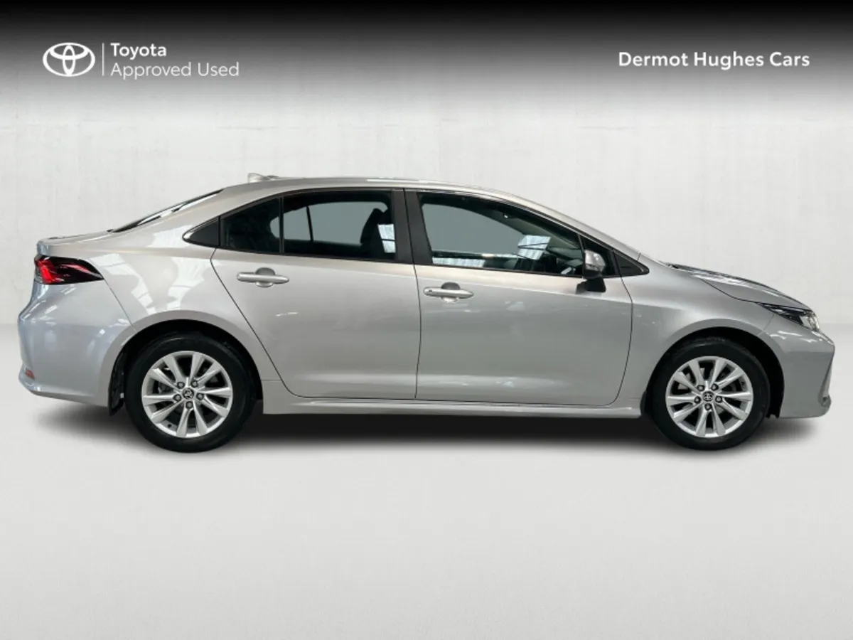 Toyota Corolla COROLLA LUNA SALOON - Image 3