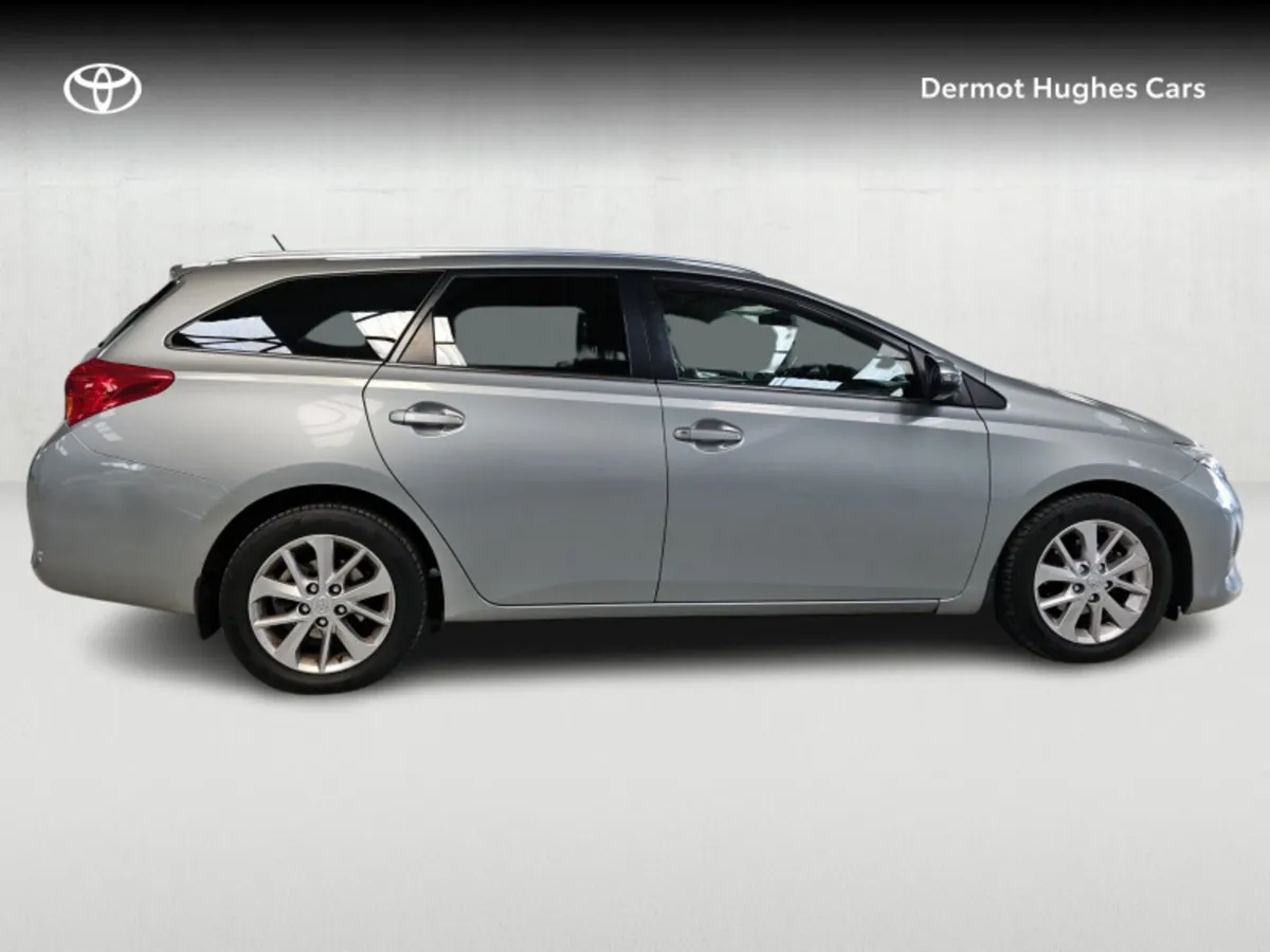 Toyota Auris 1.4D4D LUNA TS - Image 3