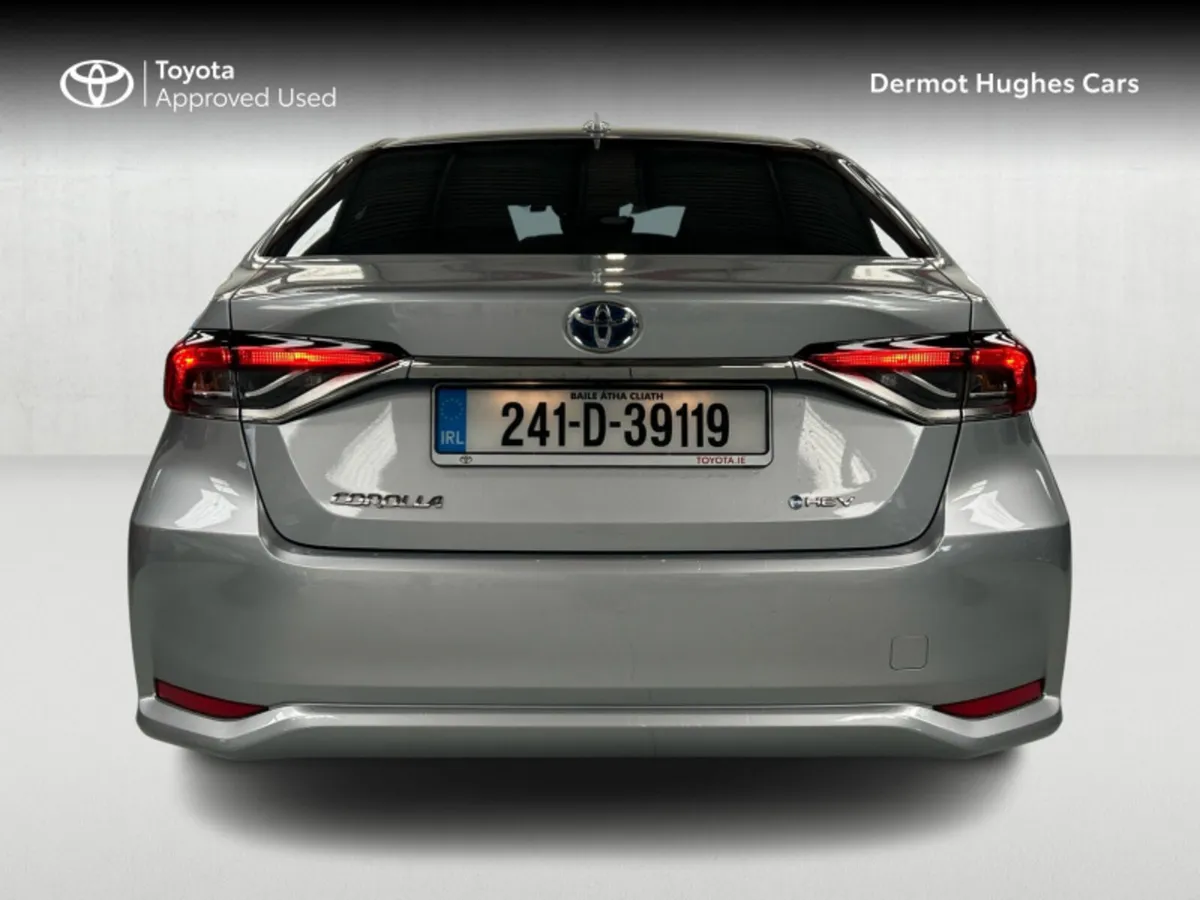 Toyota Corolla COROLLA SALOON LUNA SPORT - Image 4