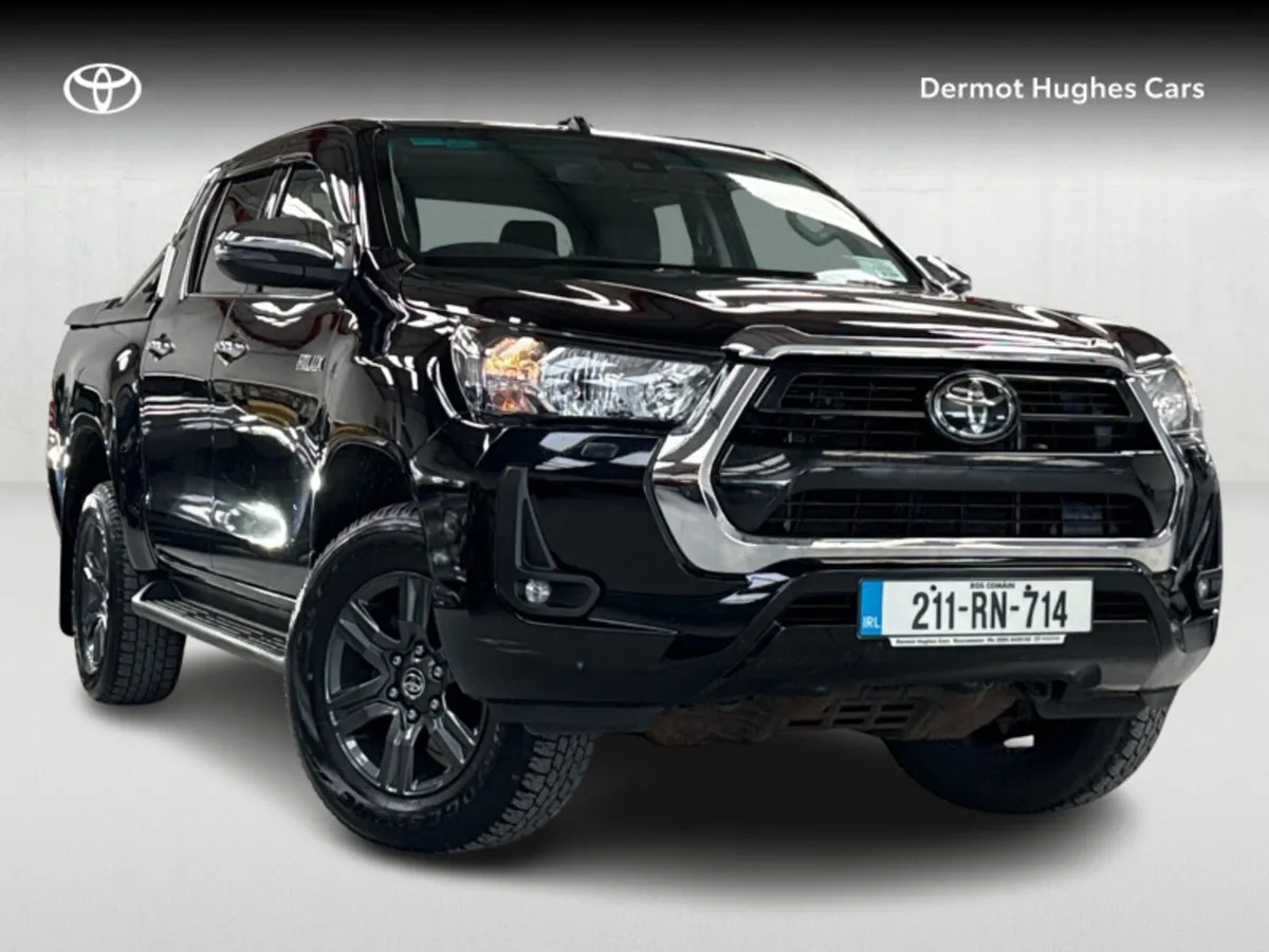Toyota Hilux 2.8 D/CAB SR5 AUTO 2DR A 4DR - Image 1