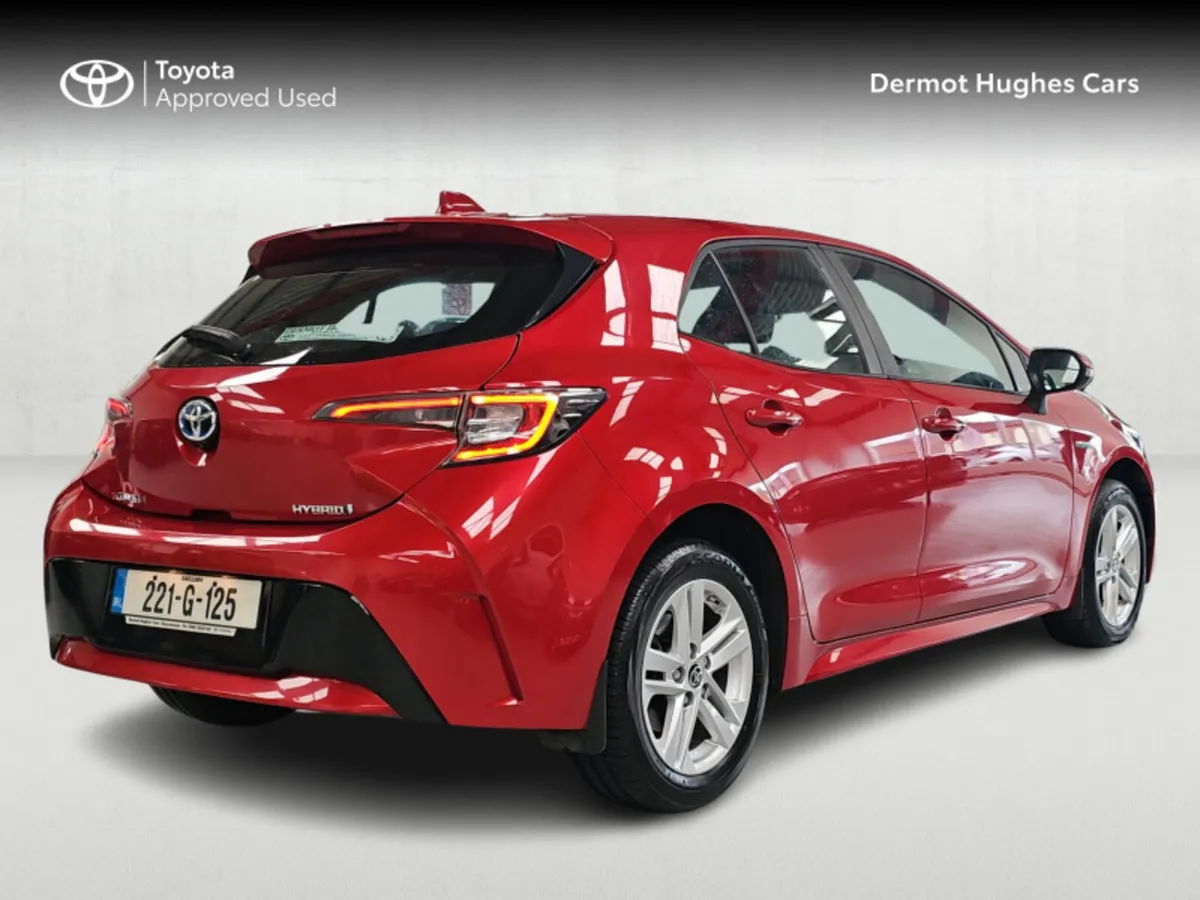 Toyota Corolla HYBRID LUNA HATCHBACK - Image 2
