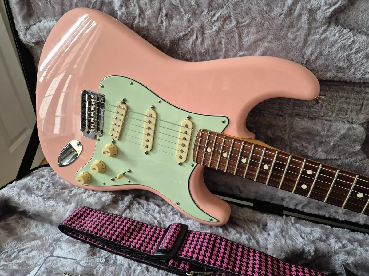 Fender Stratocaster - Image 1
