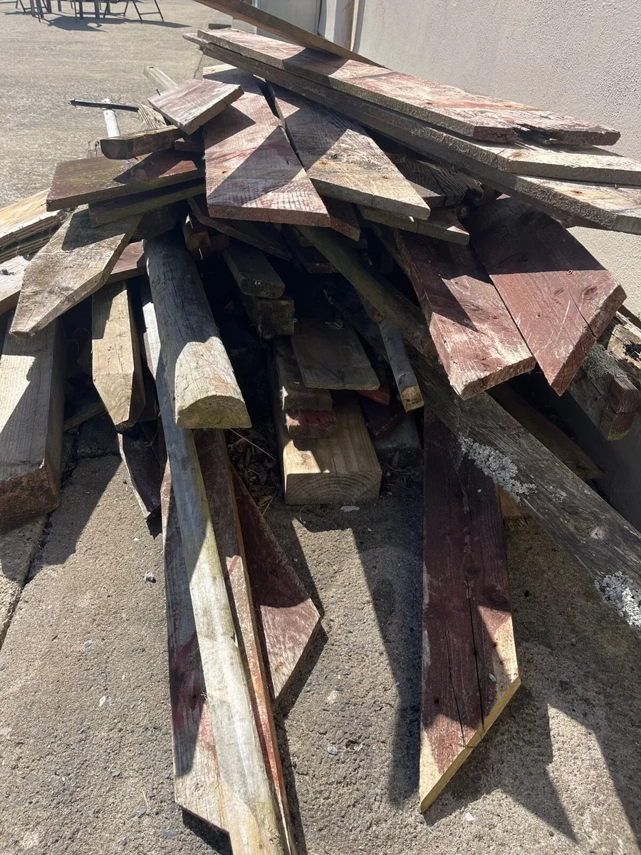 Fencing posts and timbers - Image 2