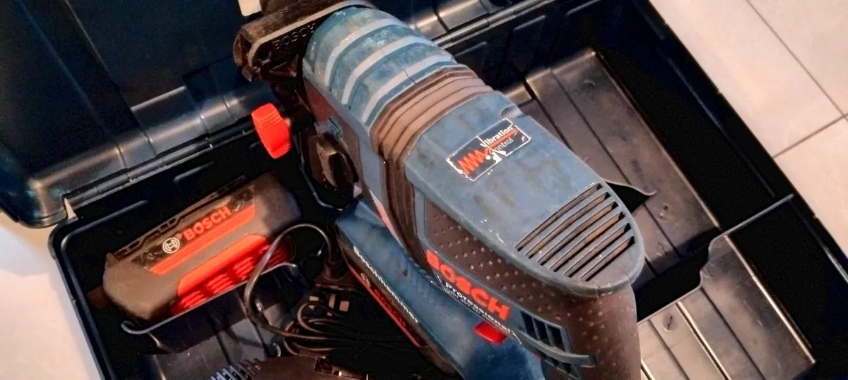 Bosch GBH 36V-EC Compact 2 Mode Drill - Image 4