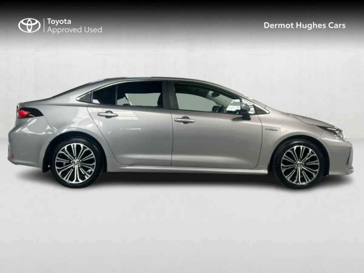 Toyota Corolla COROLLA HYBRID LUNA SPORT - Image 3