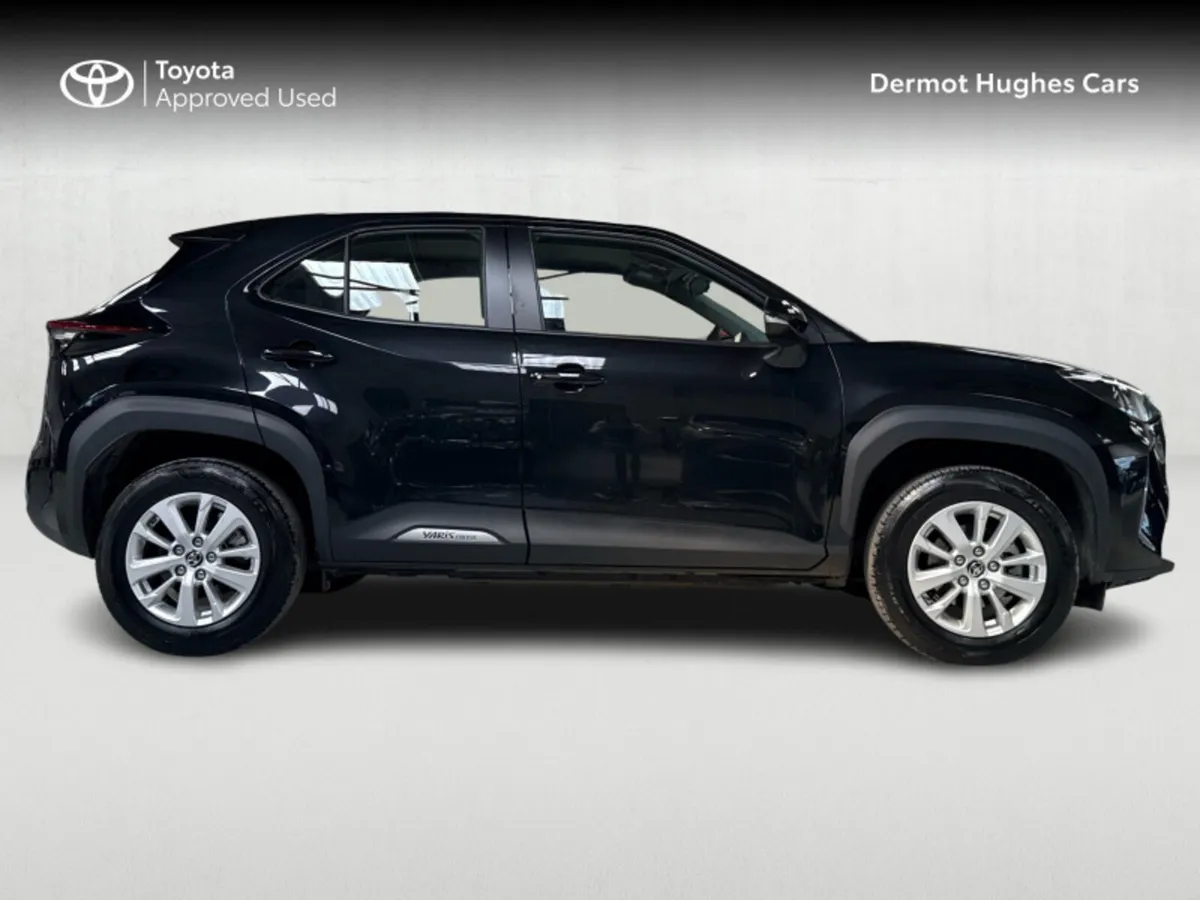 Toyota Yaris Cross YARIS CROSS LUNA - Image 3