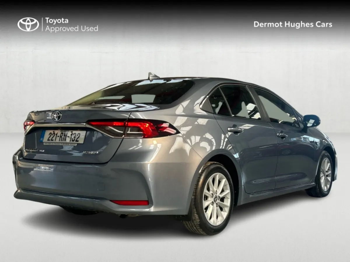 Toyota Corolla HYB LUNA SALOON 4DR AUTO - Image 2