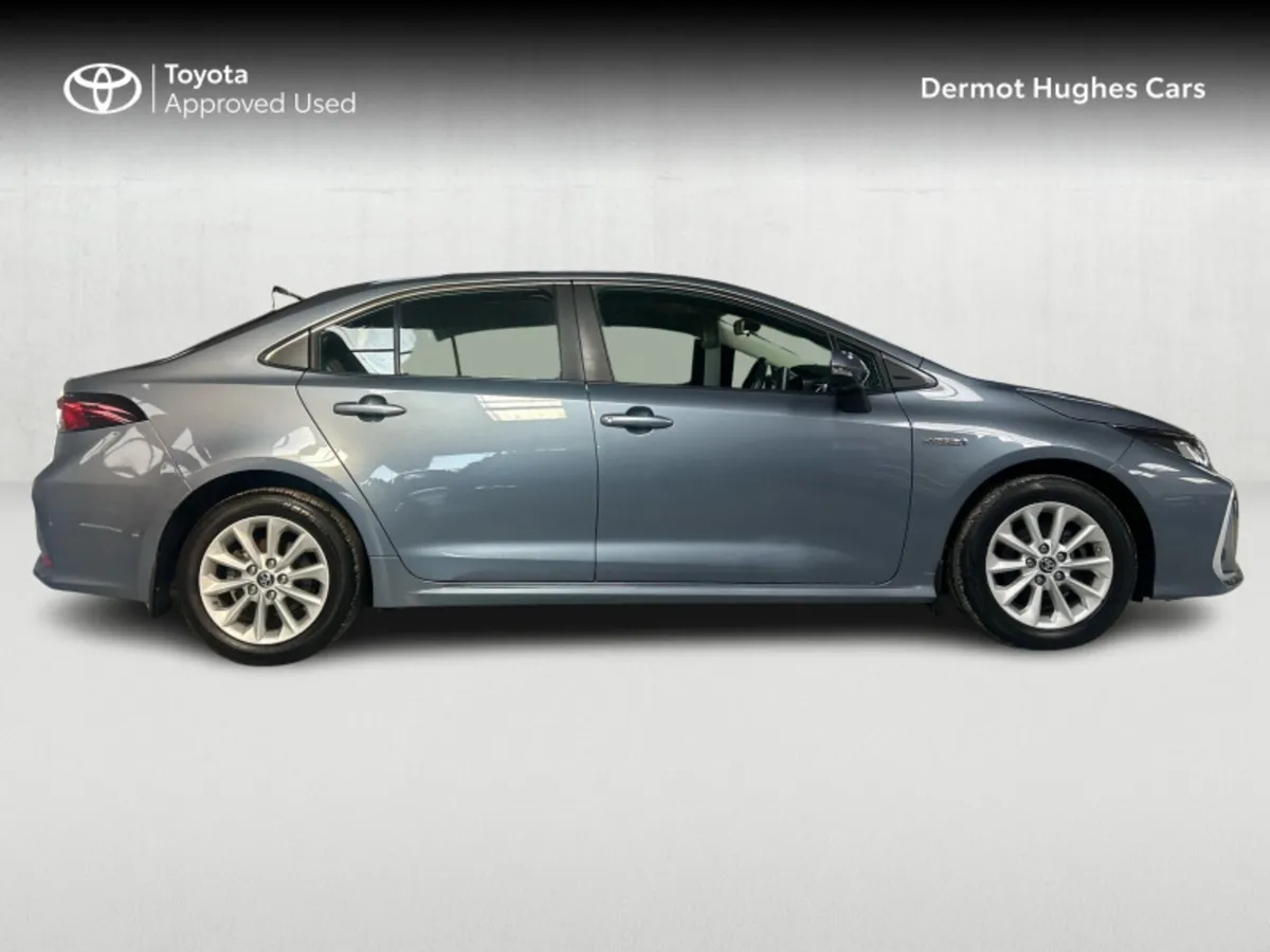 Toyota Corolla HYB LUNA SALOON 4DR AUTO - Image 3