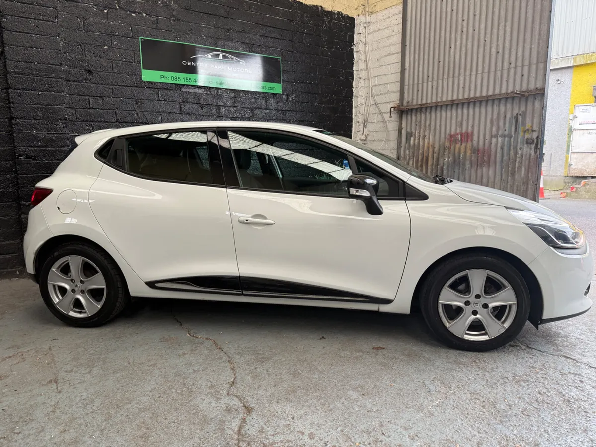 2016 Renault Clio 1.1 Dynamique - Image 2