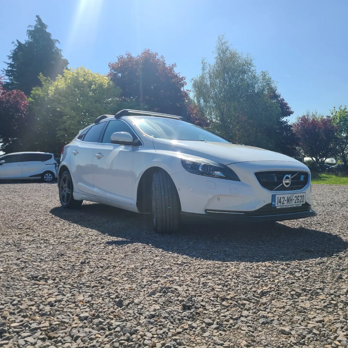 Volvo V40 2014 - Image 2