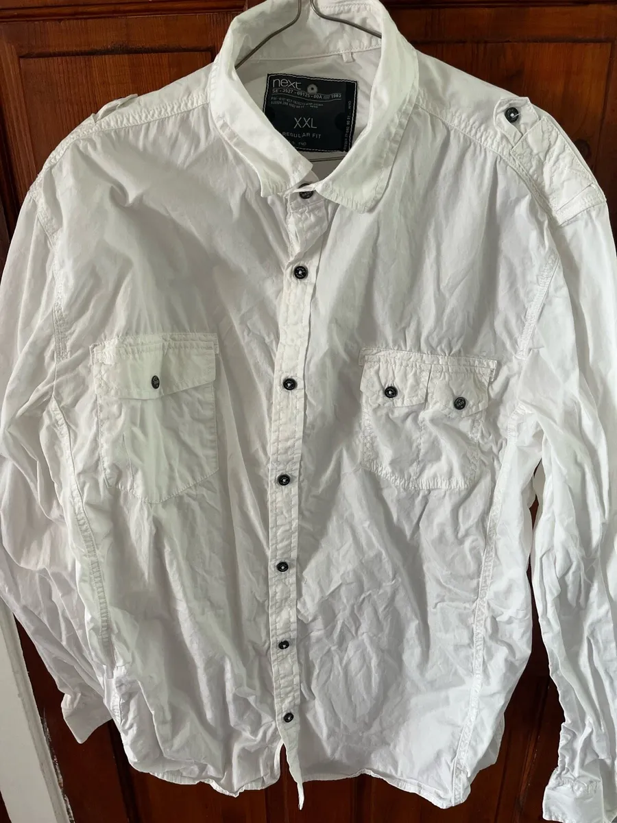 Brand clothes in perfect condition - Image 1