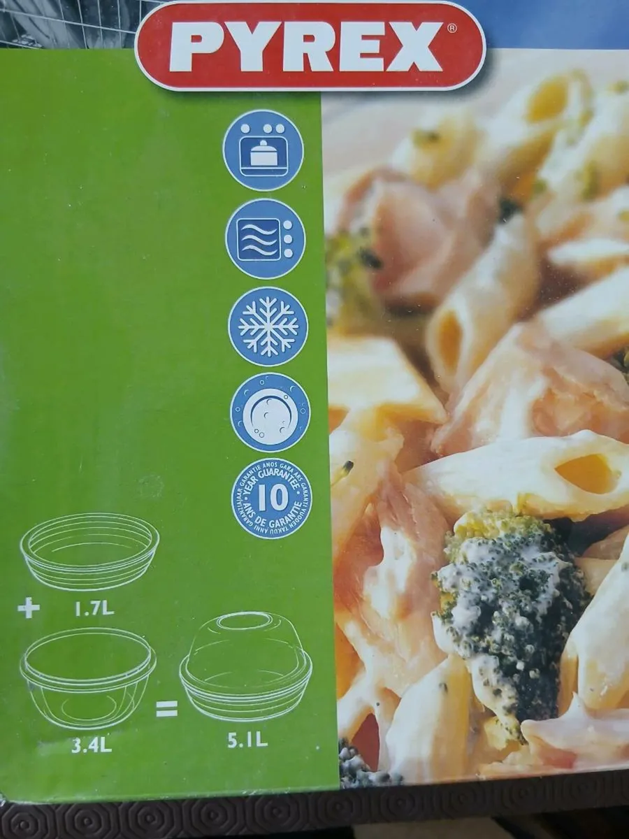 Pyrex Dishes - Image 3