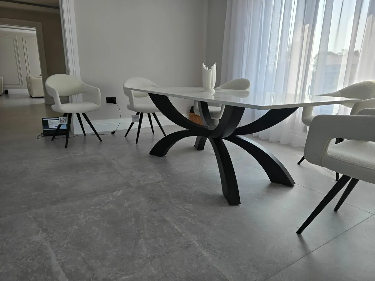 Dining tables - Image 3