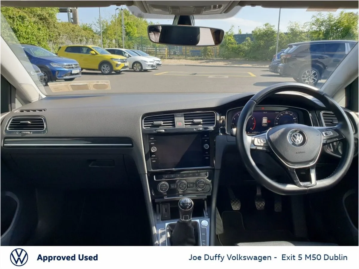 Volkswagen Golf 1.0 TSI 115HP R-line - Image 3