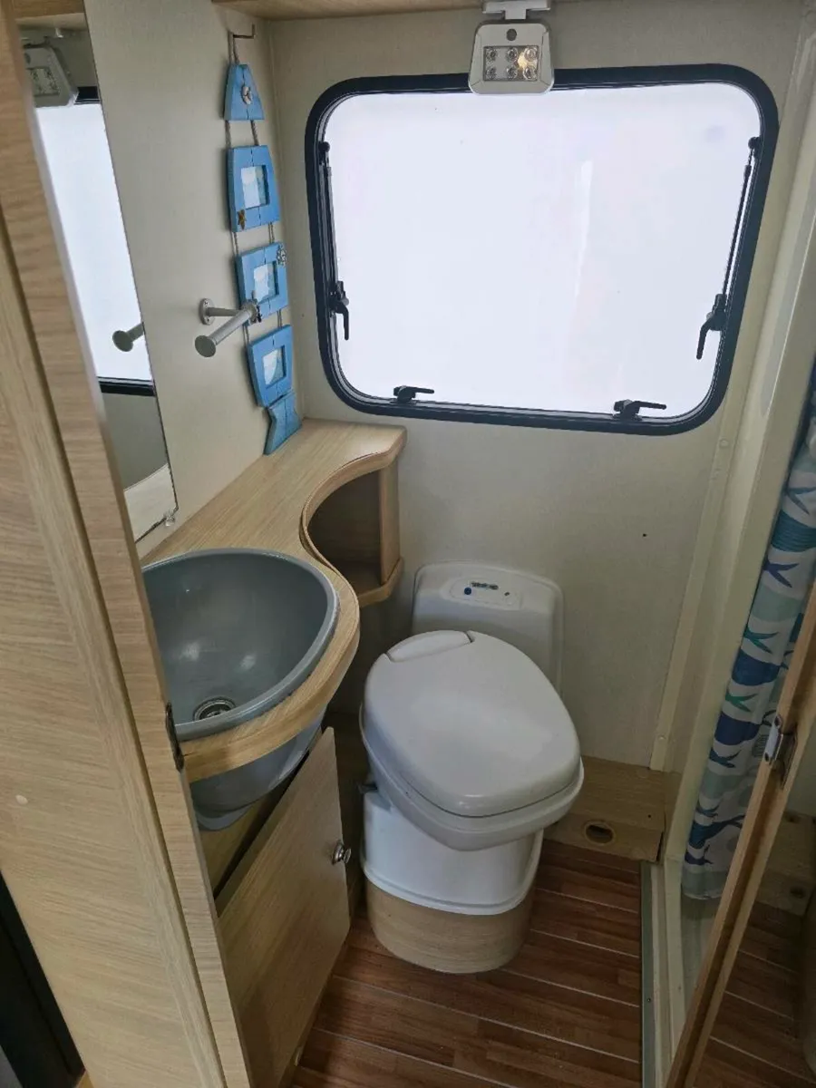 Ford C1 Motorhome Autoroller 500 2008, 2200 (cc) - Image 3