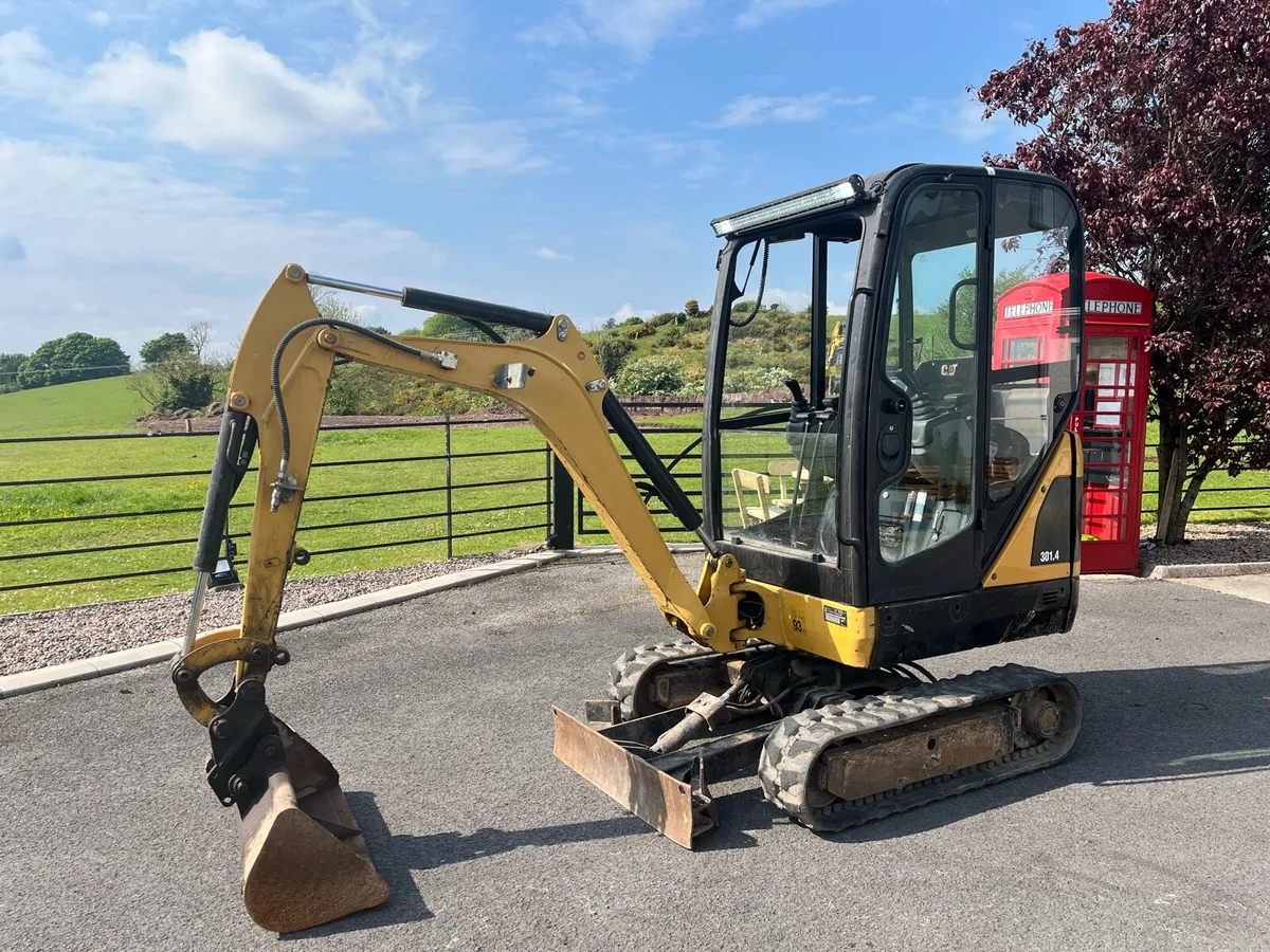 Cat 301.4 mini digger - Image 1