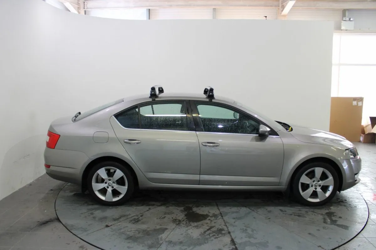 Skoda Octavia Style 1.6tdi 110HP - Image 3