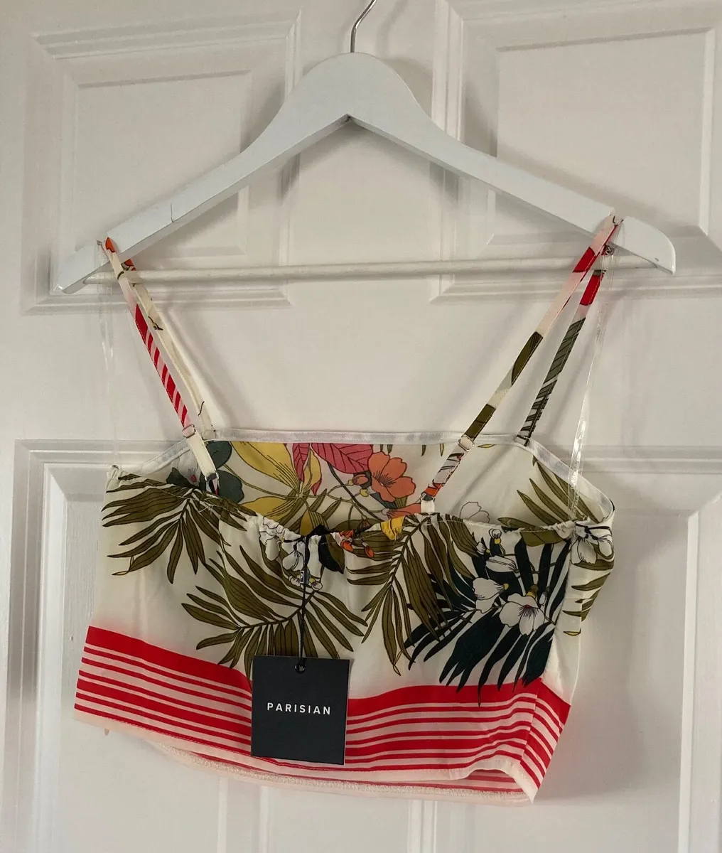 Elegant Ladies Floral Crop Top - Image 3