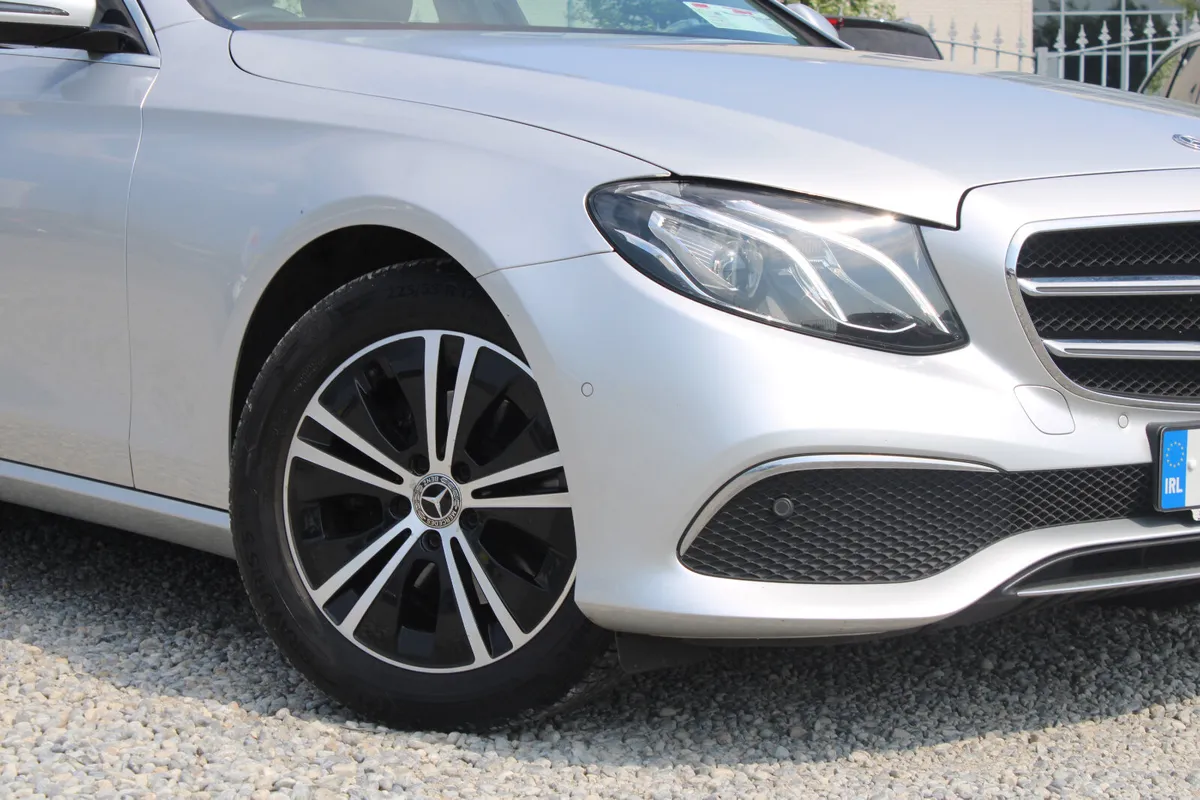 MERCEDES-BENZ E CLASS E220 D SE 4DR AUTO - Image 3