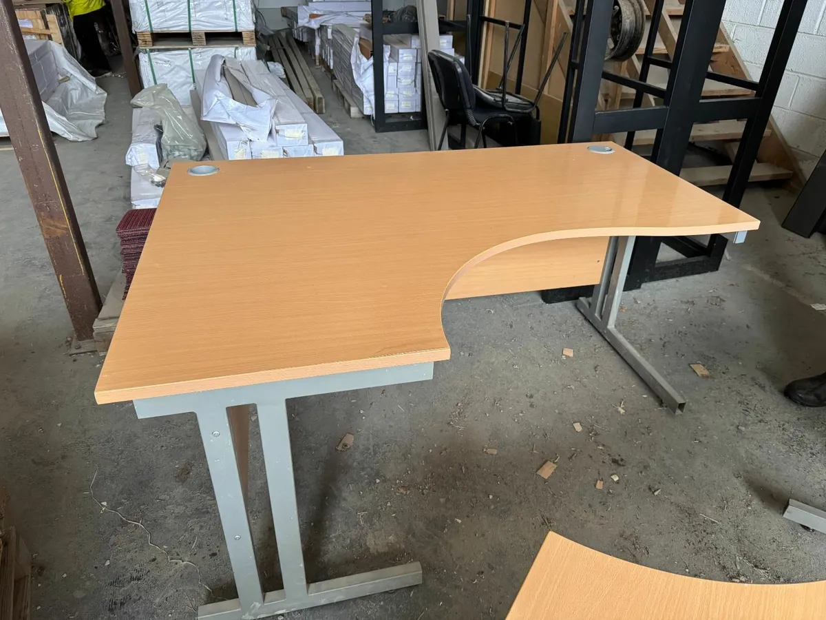 Desks - Image 2
