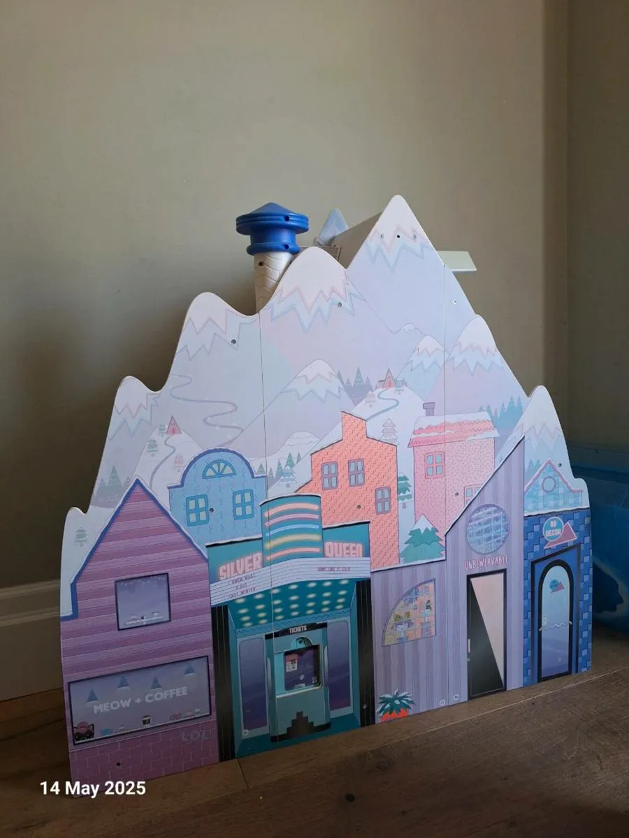 Lol dolls house winter - Image 1