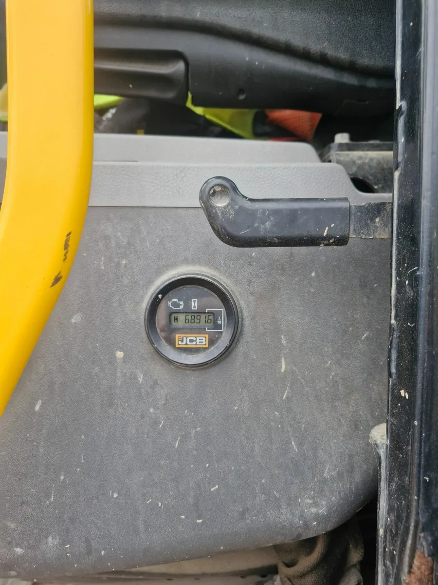 Jcb 220x - Image 4