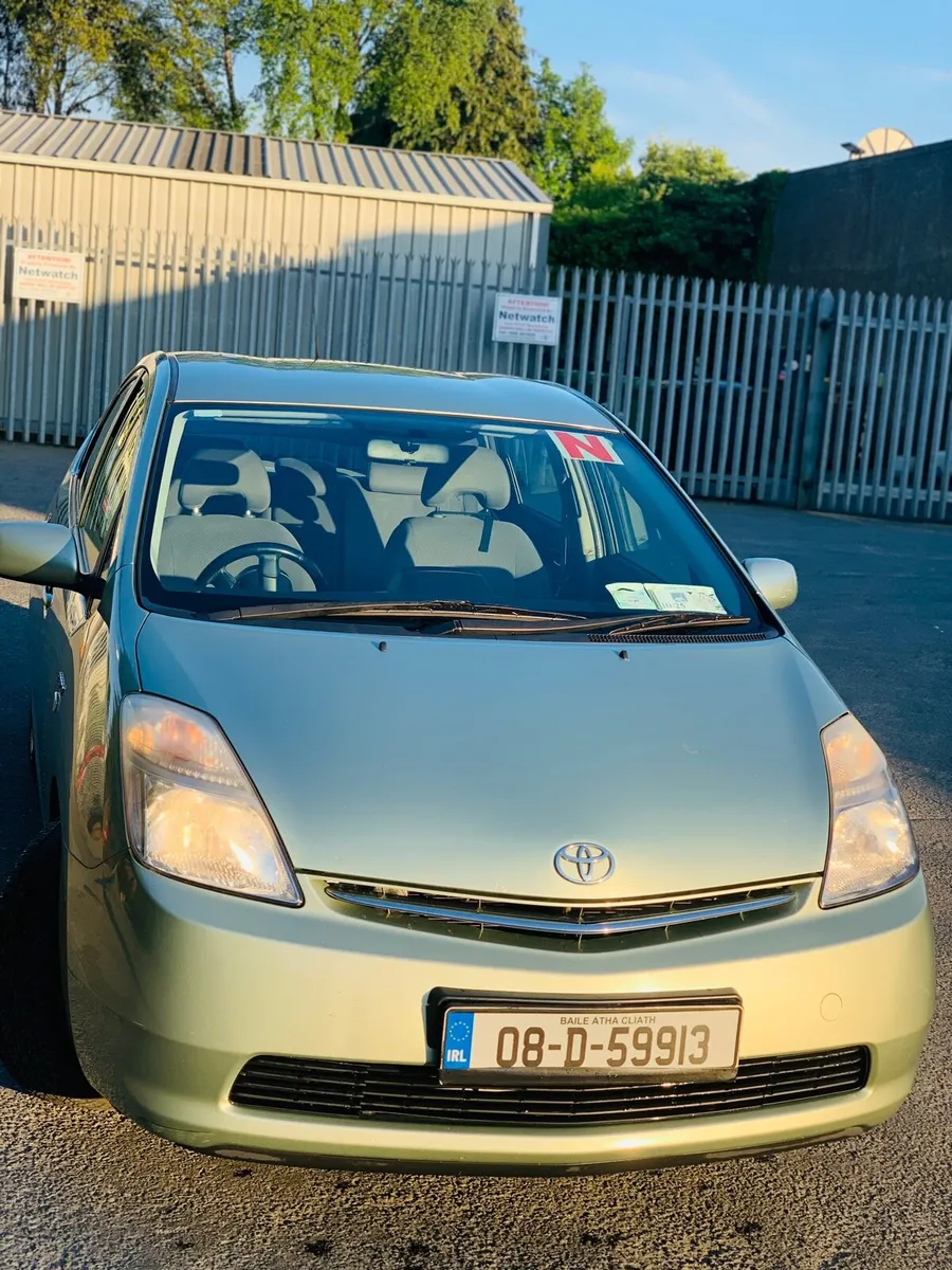 Toyota prius - Image 1