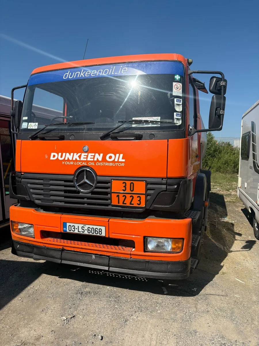 Oil Tanker - Image 1