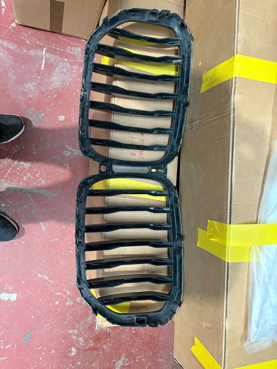 BMW X5 M50 Grill - Image 3