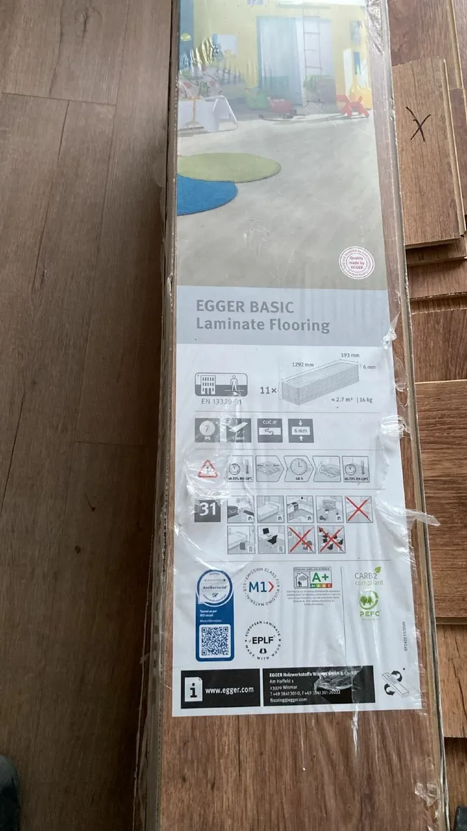 laminate wood flooring - Image 2