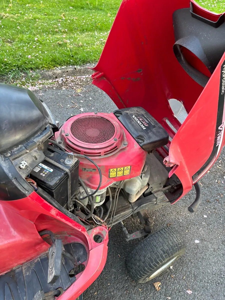 Honda petrol mower - Image 2