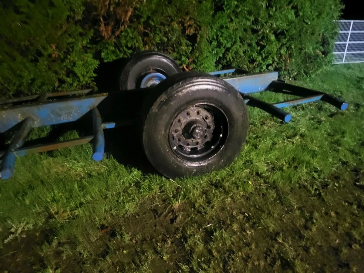 8 bale trailer - Image 4