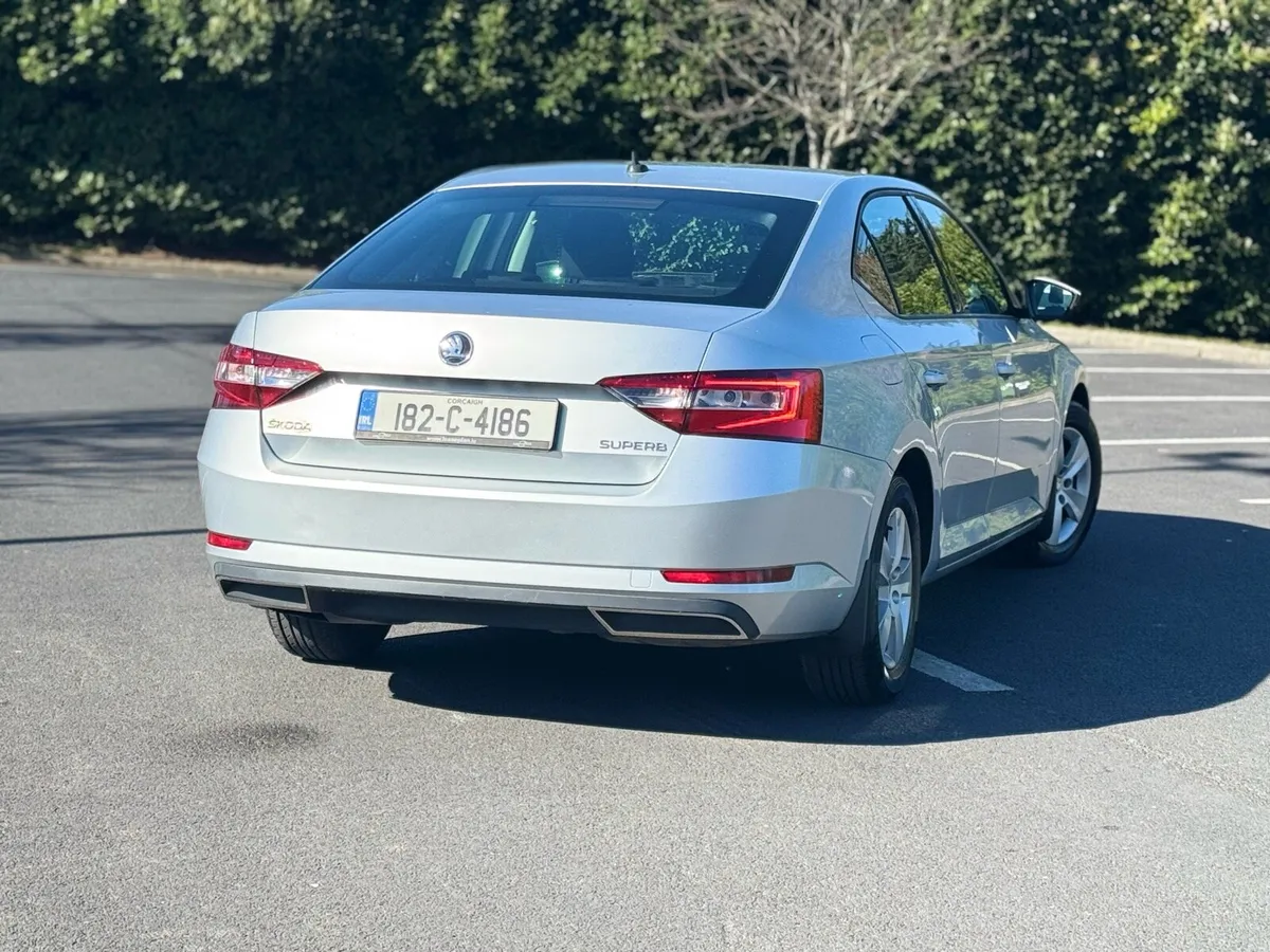 Skoda superb - Image 2