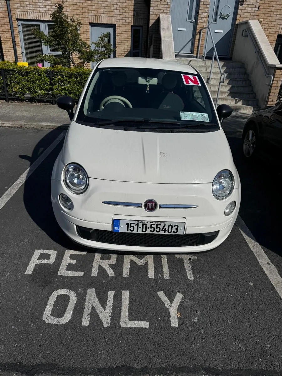 Fiat 500 2015 in immaculate condition -outside and - Image 1