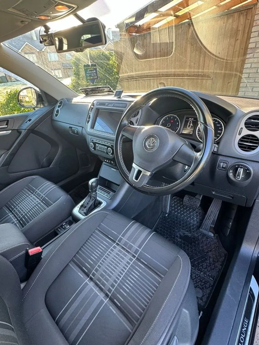 2016 Volkswagen Tiguan - Image 3