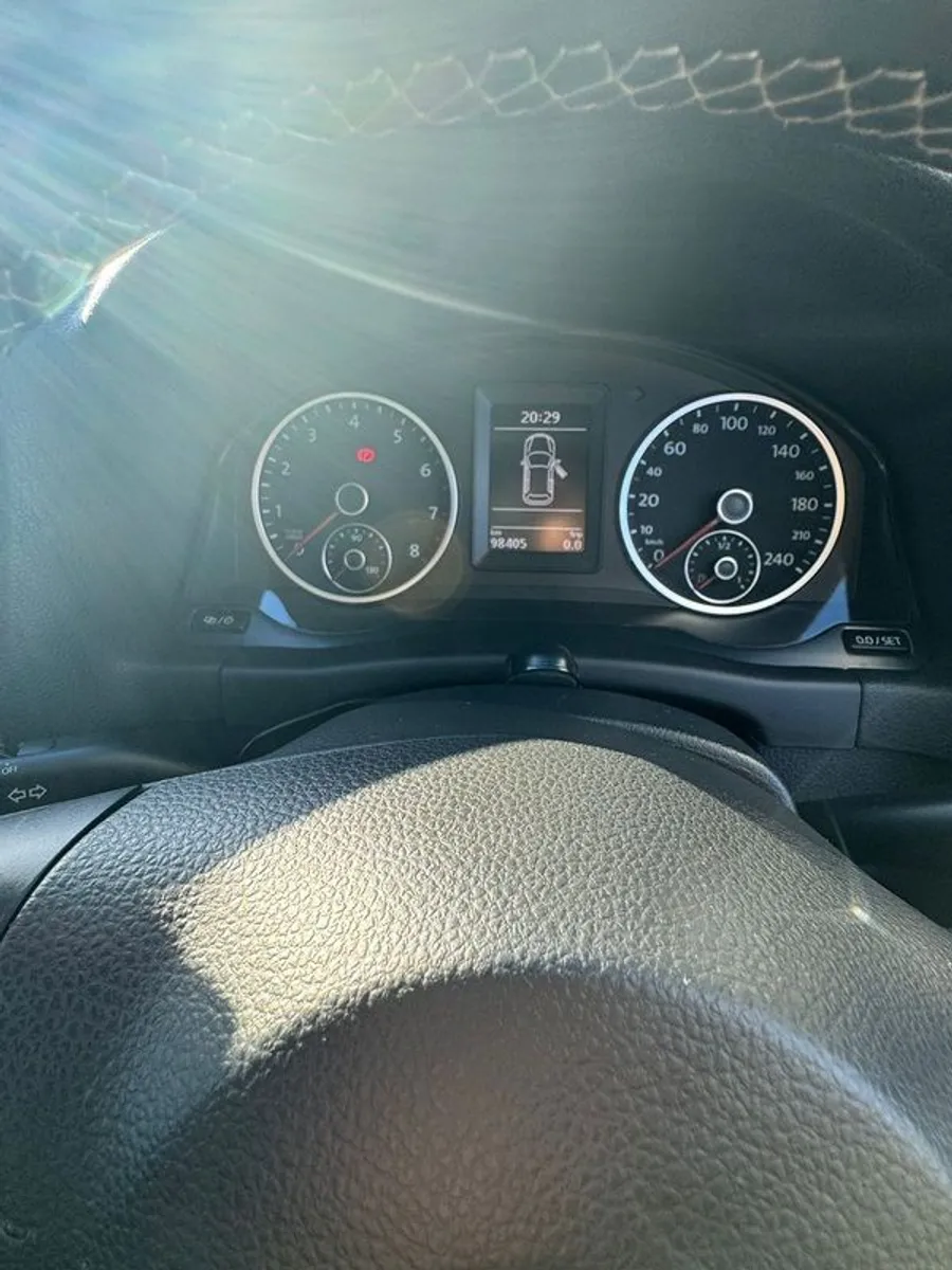 2016 Volkswagen Tiguan - Image 4