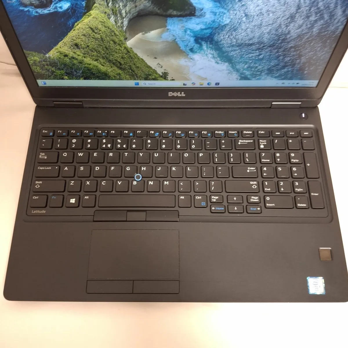 Dell Latitude 5580 15.6" Core i5, 16GB RAM, 256GB - Image 3