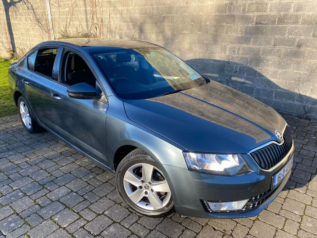 Skoda Octavia 2016 AMBITION 1.6 TDI 110HP DSG 4 4D - Image 4