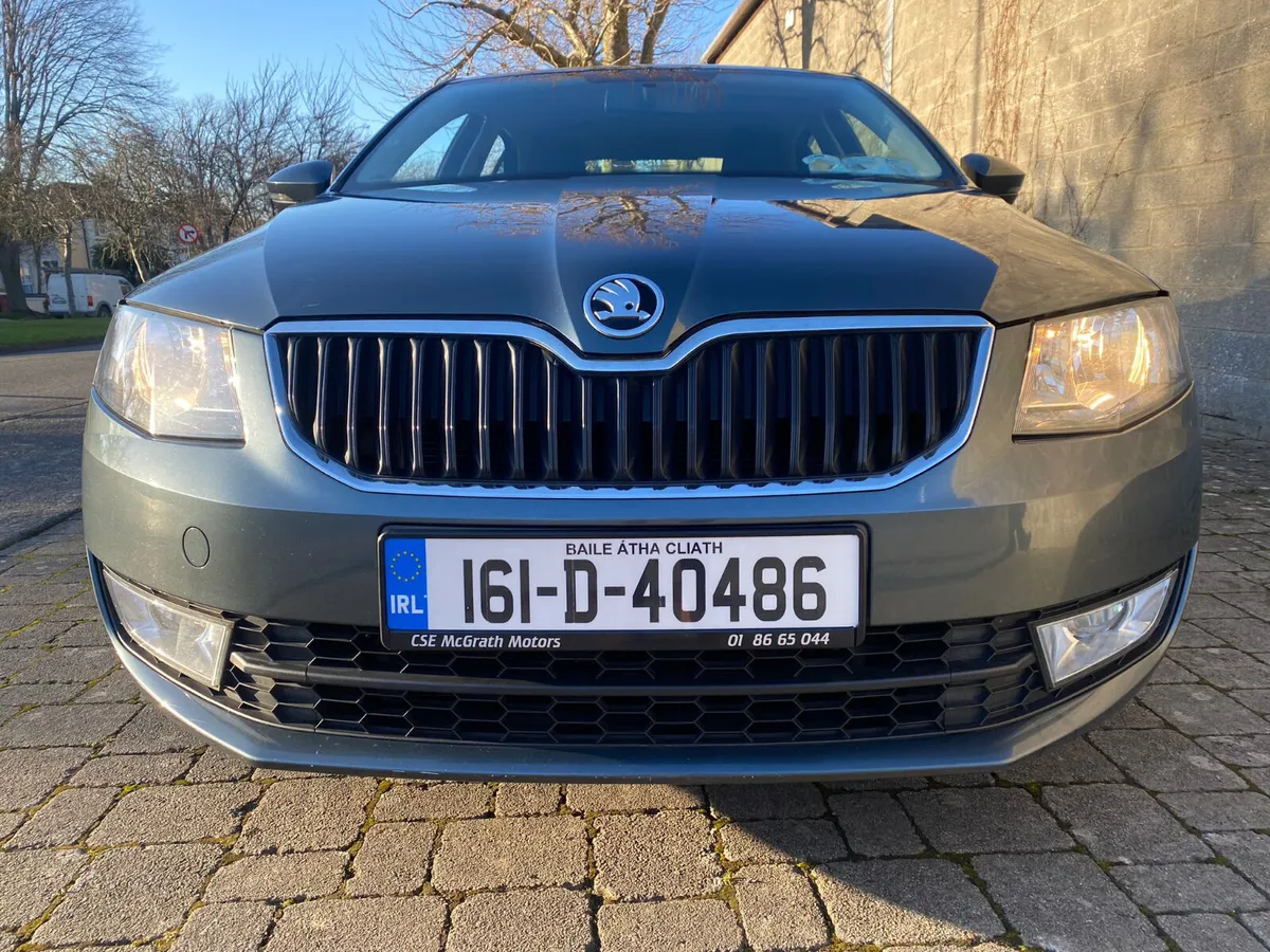 Skoda Octavia 2016 AMBITION 1.6 TDI 110HP DSG 4 4D - Image 3