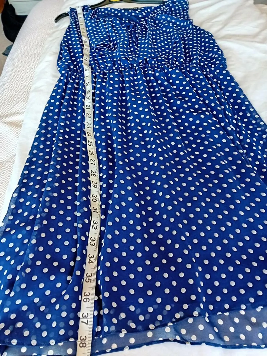Ladies Dress Size 16 - Image 3