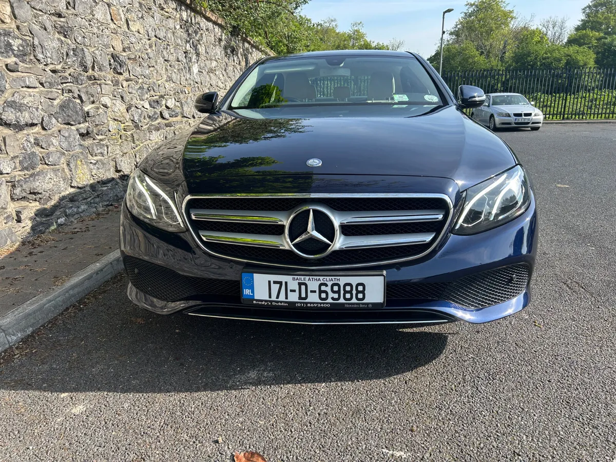 Mercedes-Benz E-Class 2017 220 D AVANTGARDE AUTO - Image 4