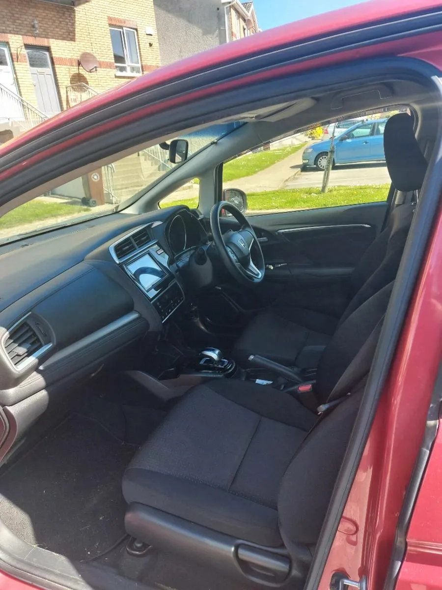 Honda Fit Hybrid - Image 2