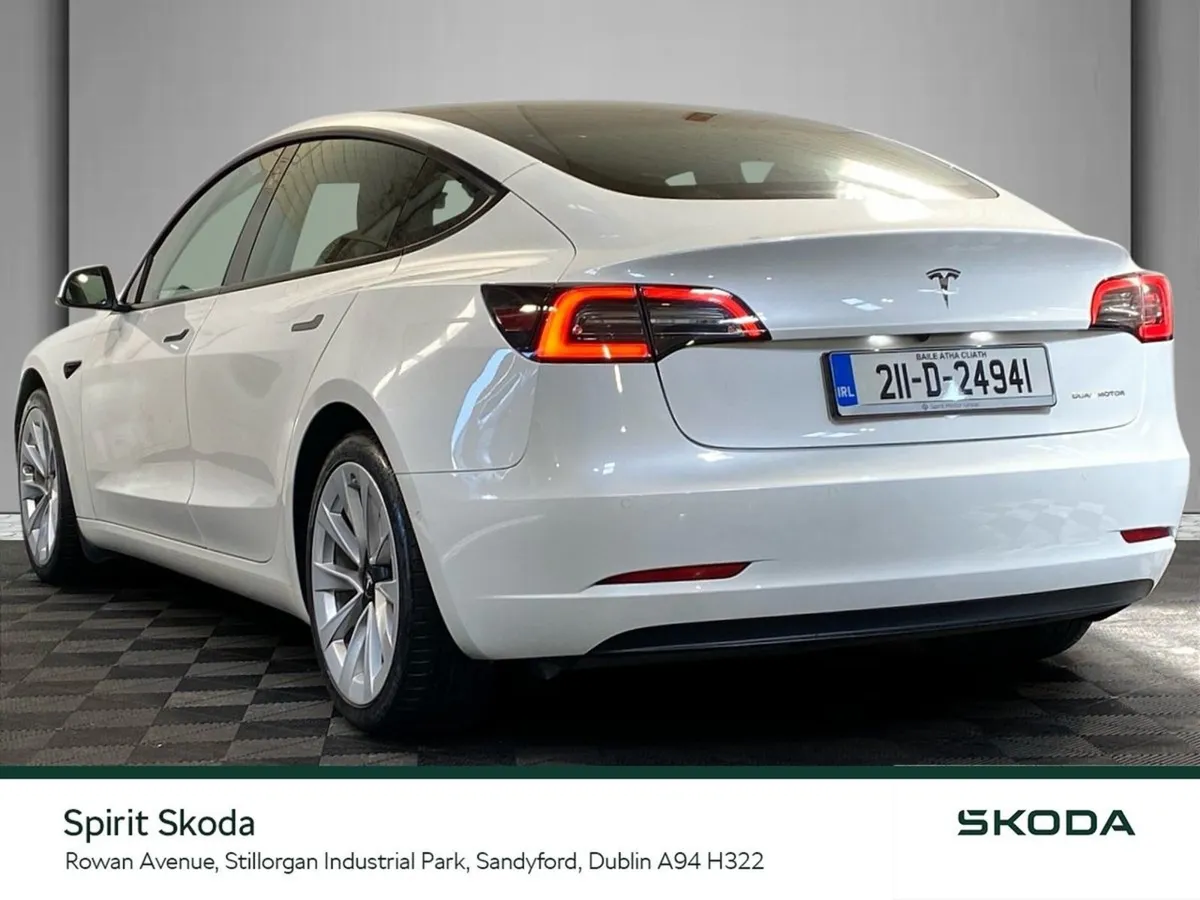 Tesla Model 3 Long Range AWD - Image 3