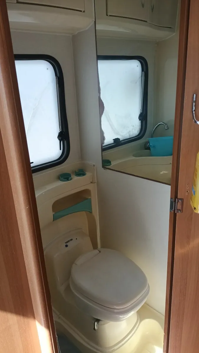 Camper - Image 2