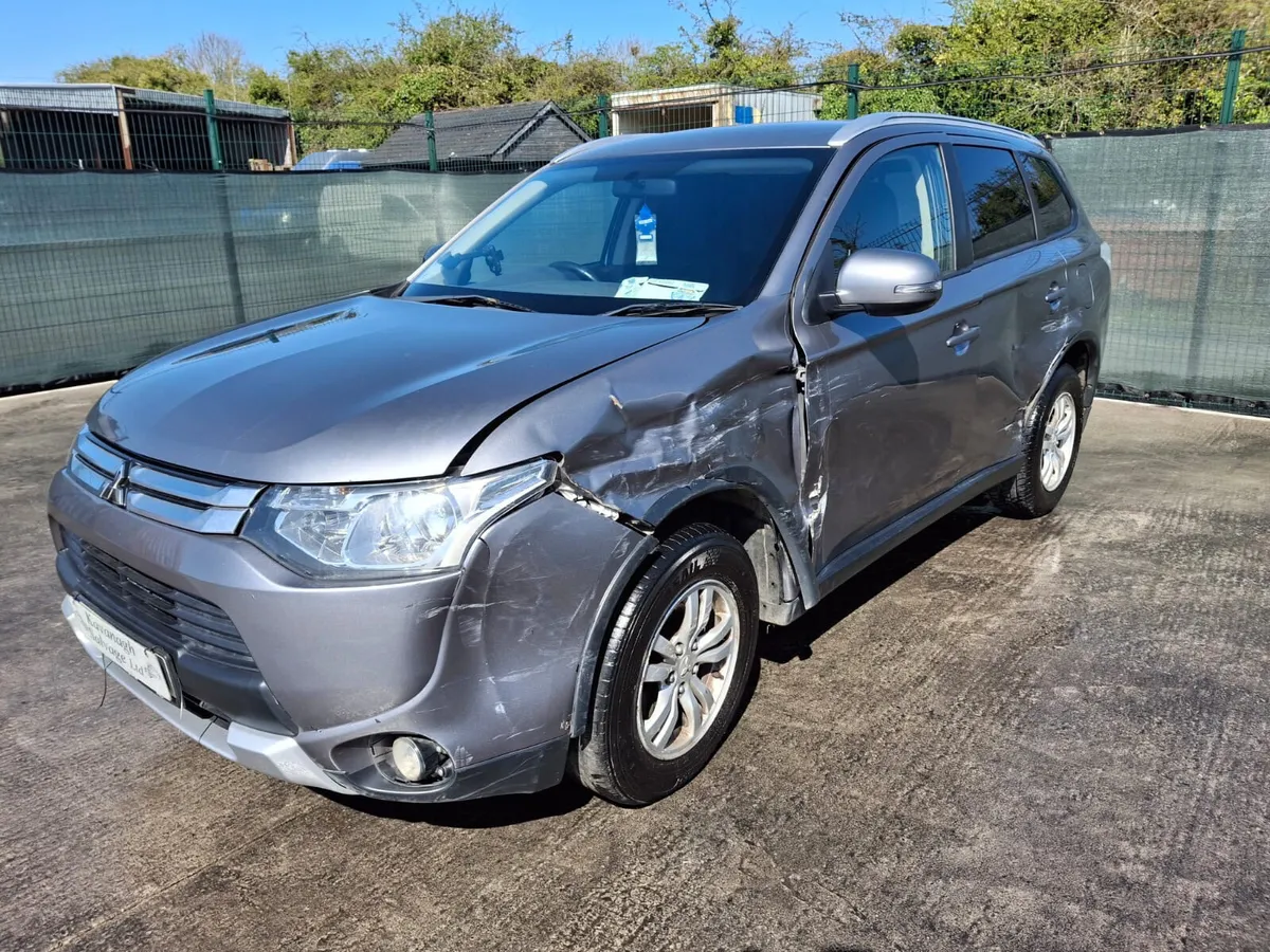 152 Mitsubishi Outlander commercial - Image 3