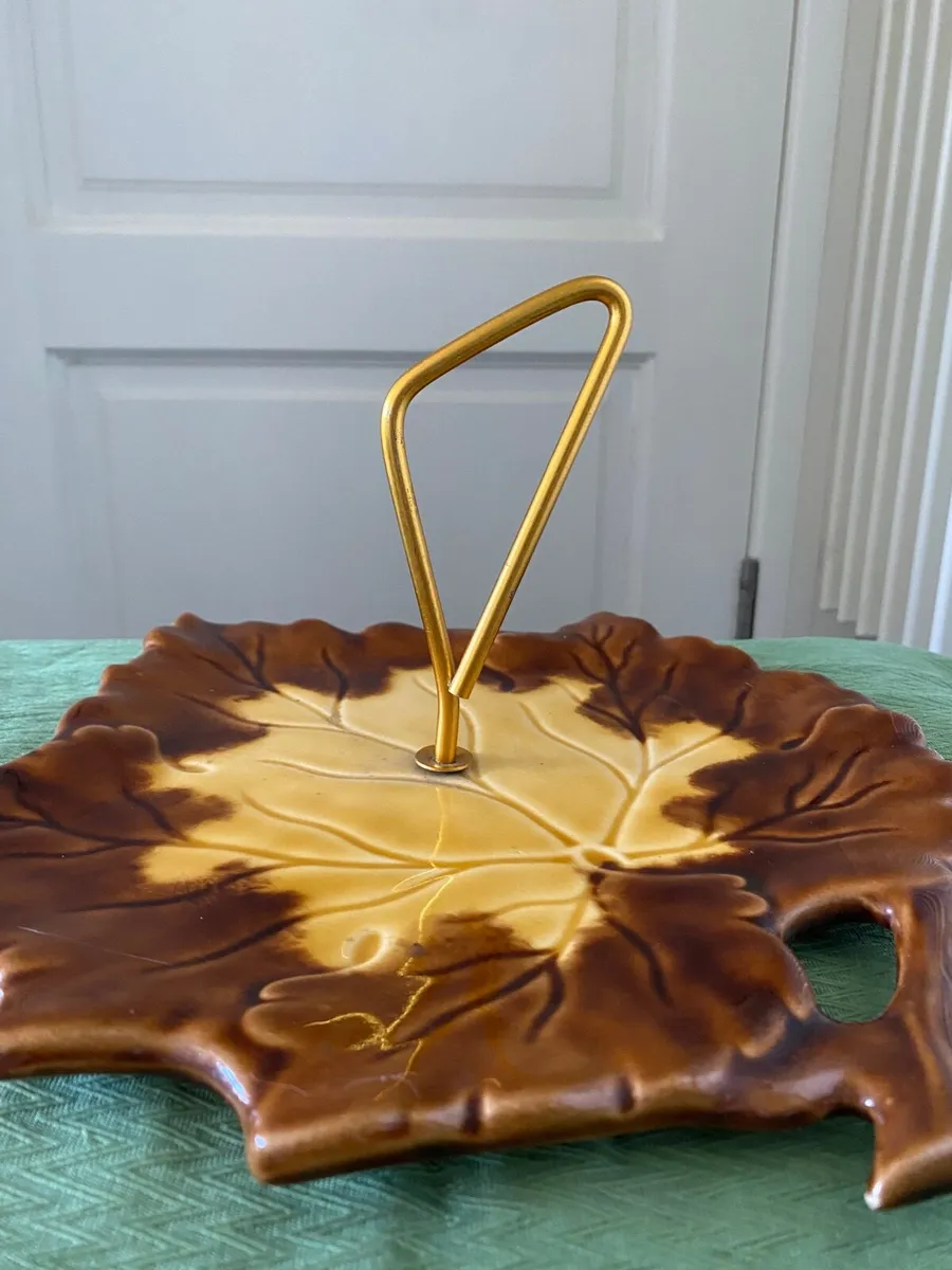 Ceramic cheese board/stand - Image 1