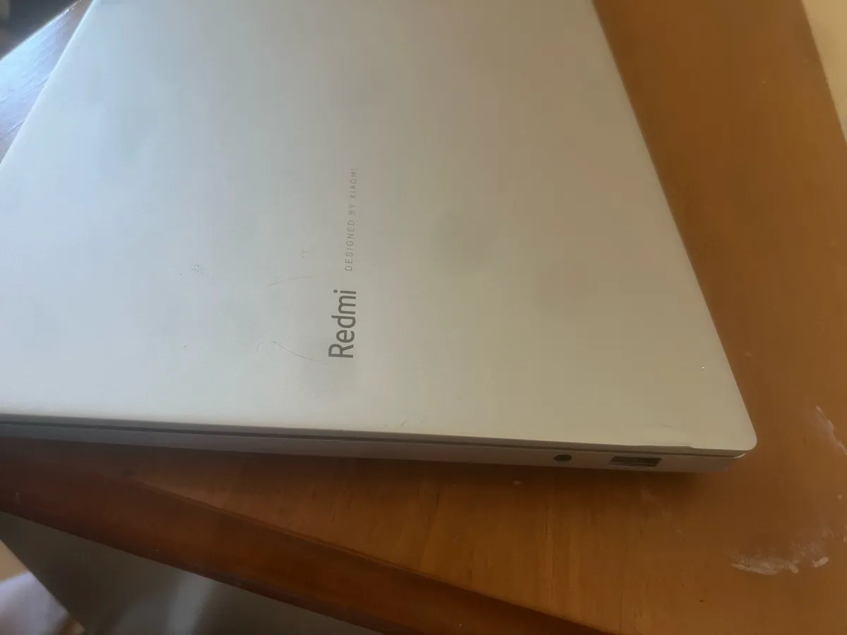 Laptop - Image 2